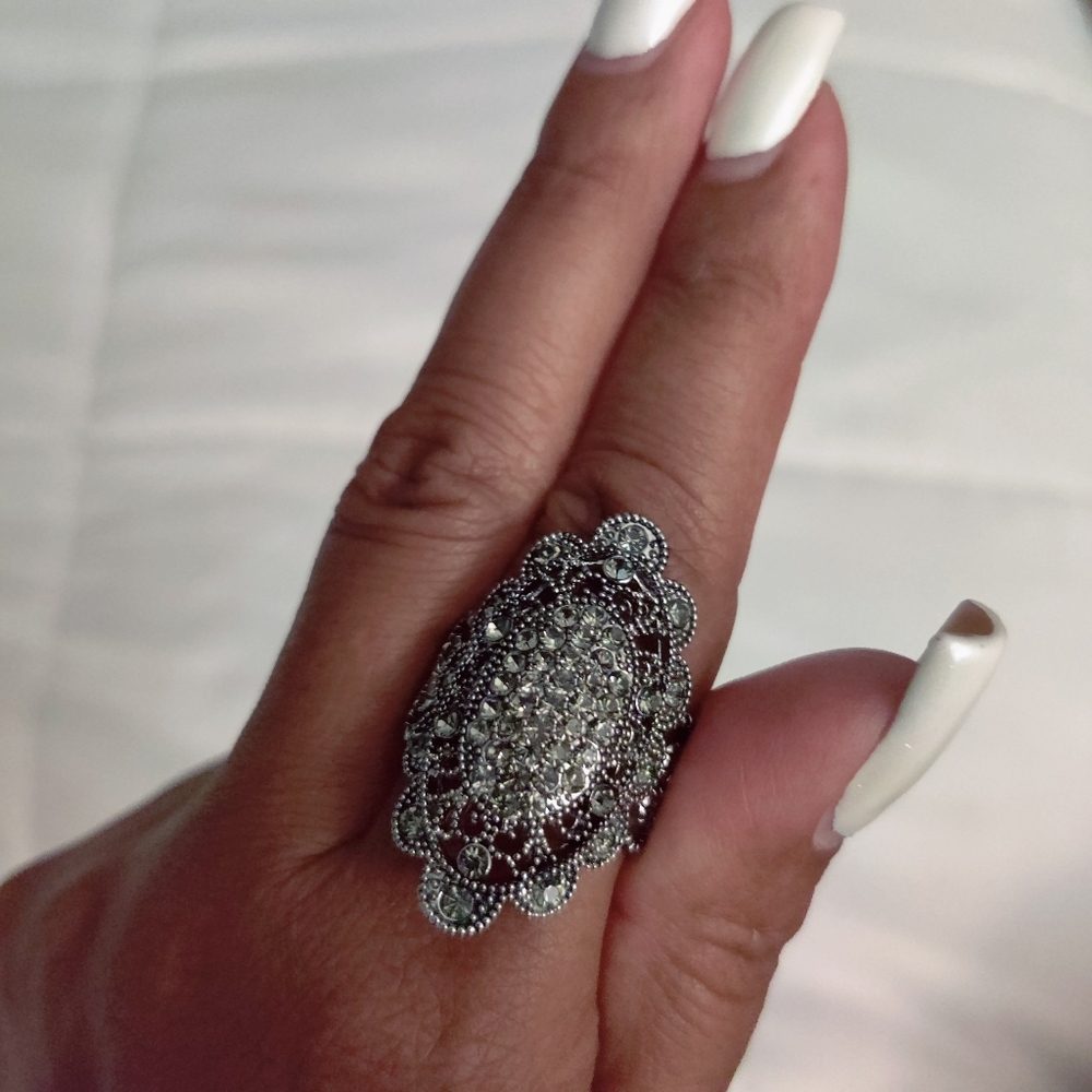 Woman ring - Picture 3 of 5